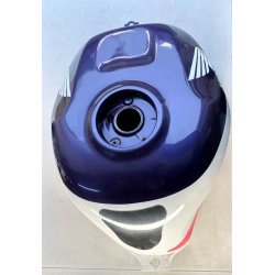 Honda CBR900RR tank