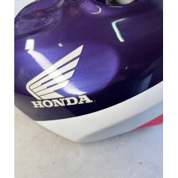 Honda CBR900RR tank
