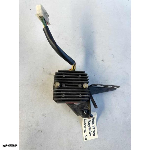 Honda VF1000  regulator