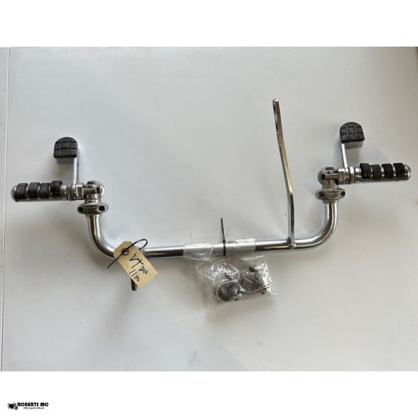 Honda VT1100 highwaybar