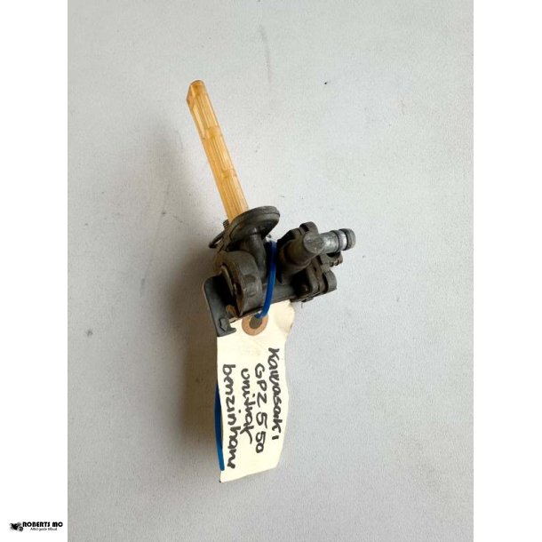 Kawasaki GPZ550 Uni Track benzinhane