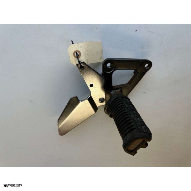 Suzuki GS500E hjre fodhvilerkonsol med fodhviler