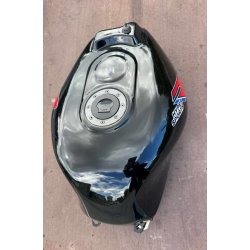 Suzuki GSXR750 benzintank