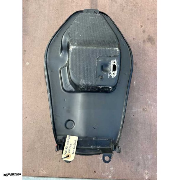 Suzuki GSXR750 benzintank