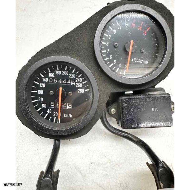 Suzuki GSX-R750 speedometer og omdrejningstller