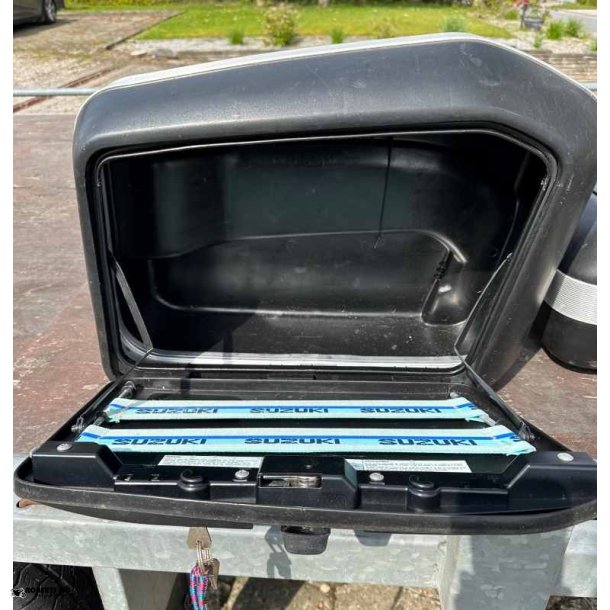 Suzuki sidetasker og taskebeslag