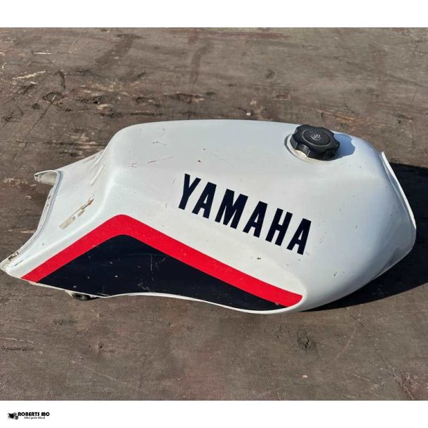 Yamaha XJ600 tank
