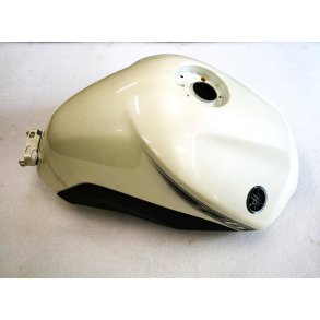 Yamaha XJ6 tank